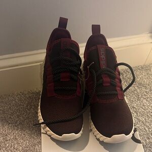 Adidas Men’s Kaptir 3.0- Burgundy Size 8 NWT
